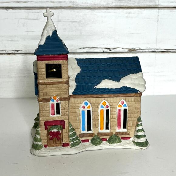 Noma Dickensville Collectables Lighted Porcelain Church 1993 - Picture 1 of 11
